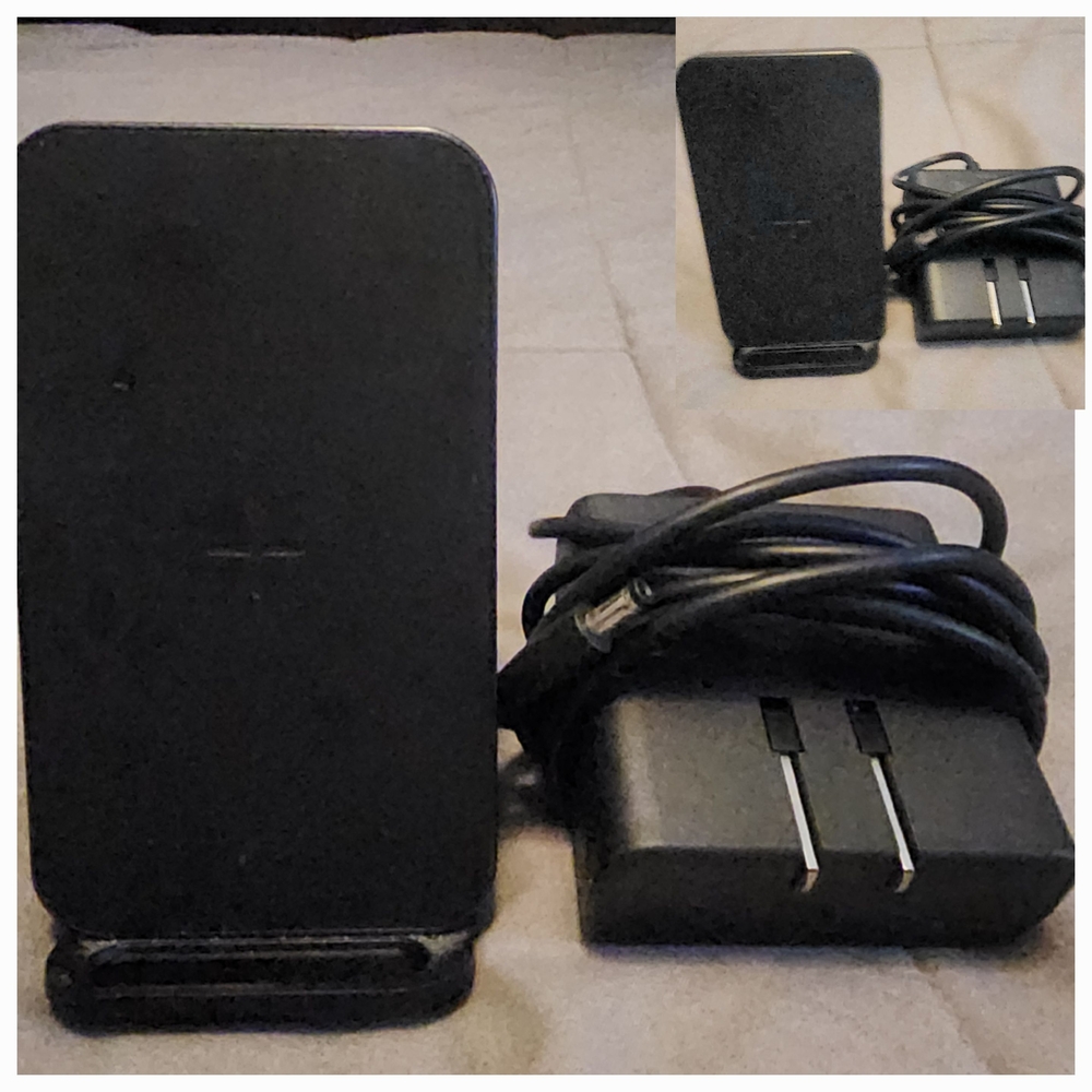 Black Wireless Fast Charging Stand